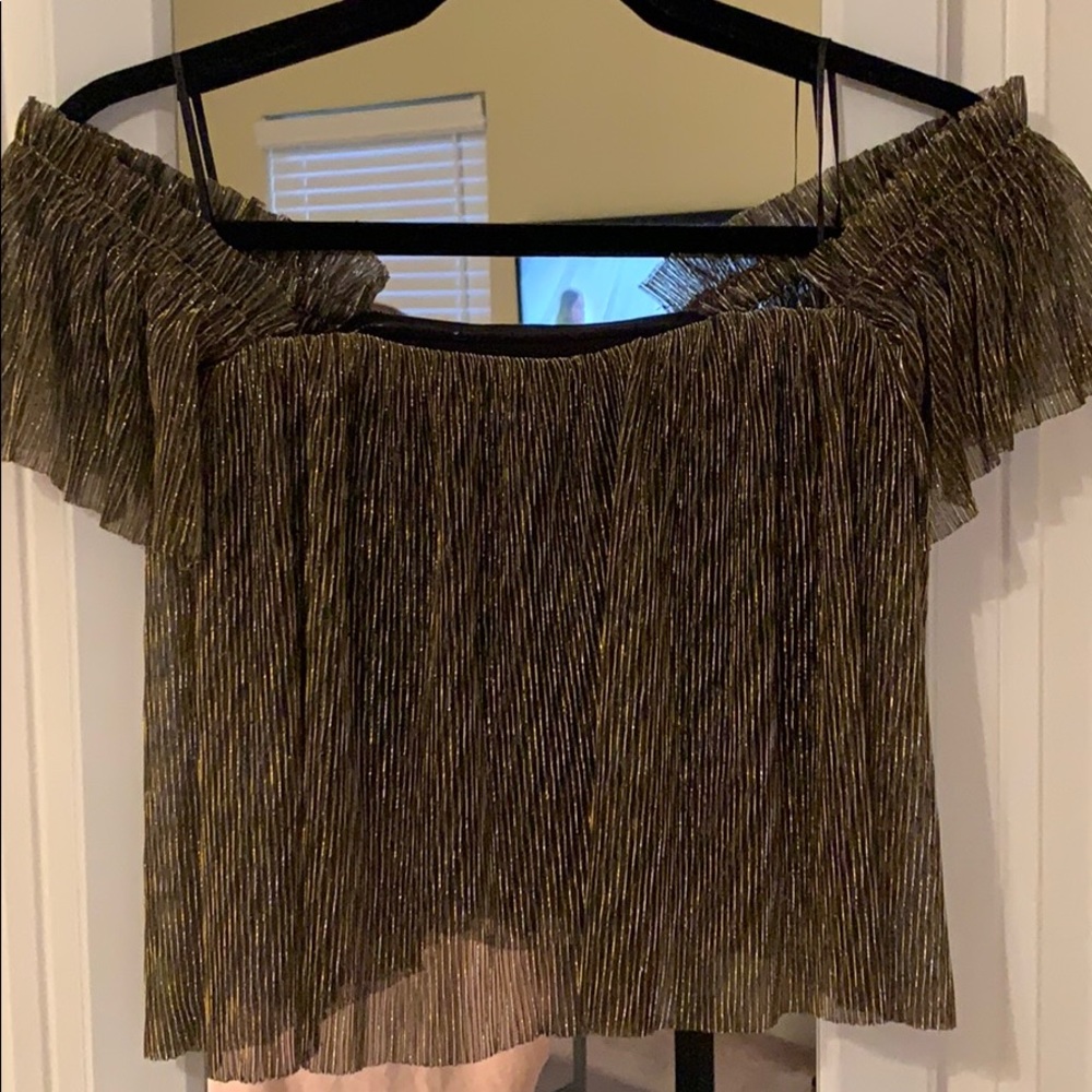 Gold/Black Cropped Top